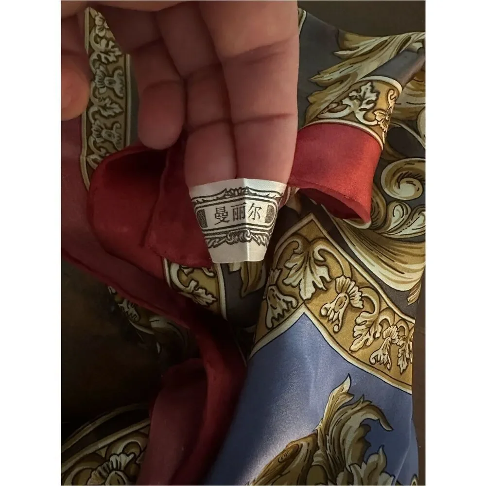 Man Li Er 100% Silk Scarf